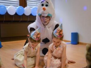 Аниматор снеговик на детский праздник