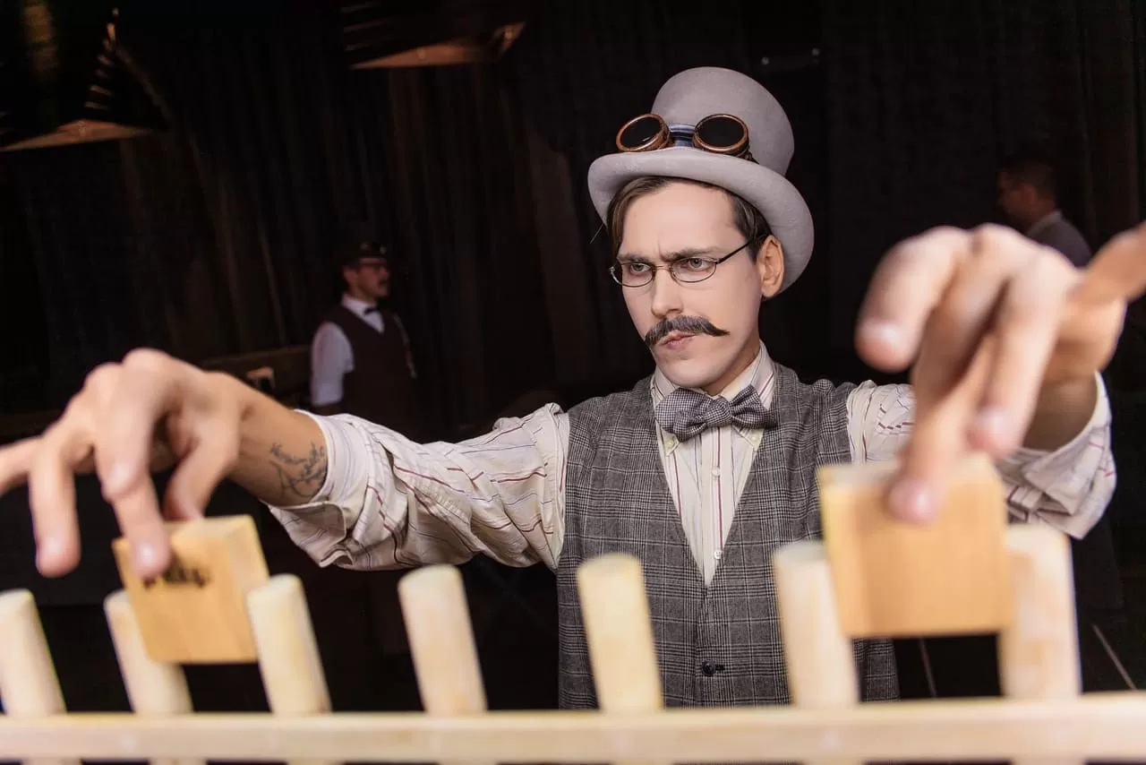 аниматор на тимбилдинг стимпанк