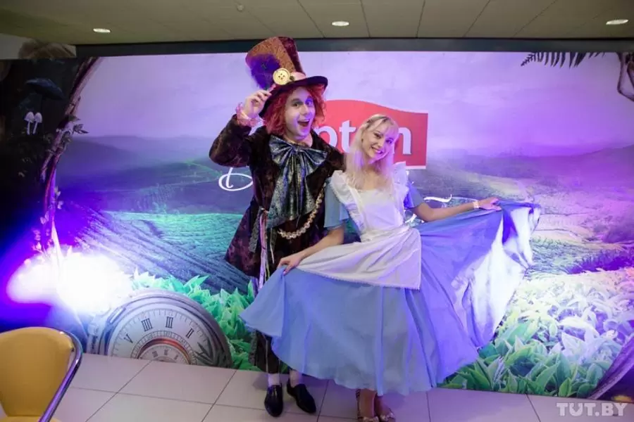 Аниматор Алиса в Стране Чудес