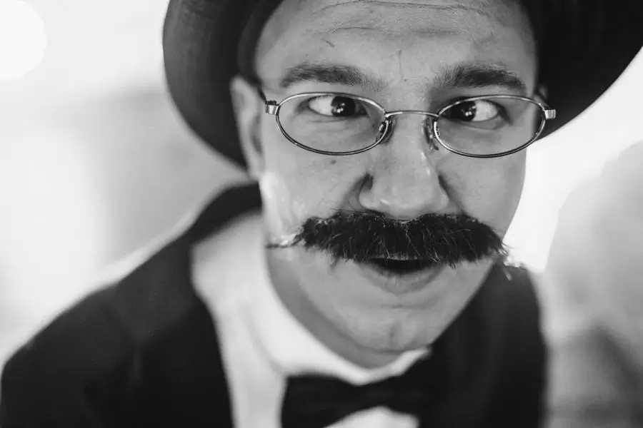 Аниматор Джентльмен на свадьбу встреча гостей