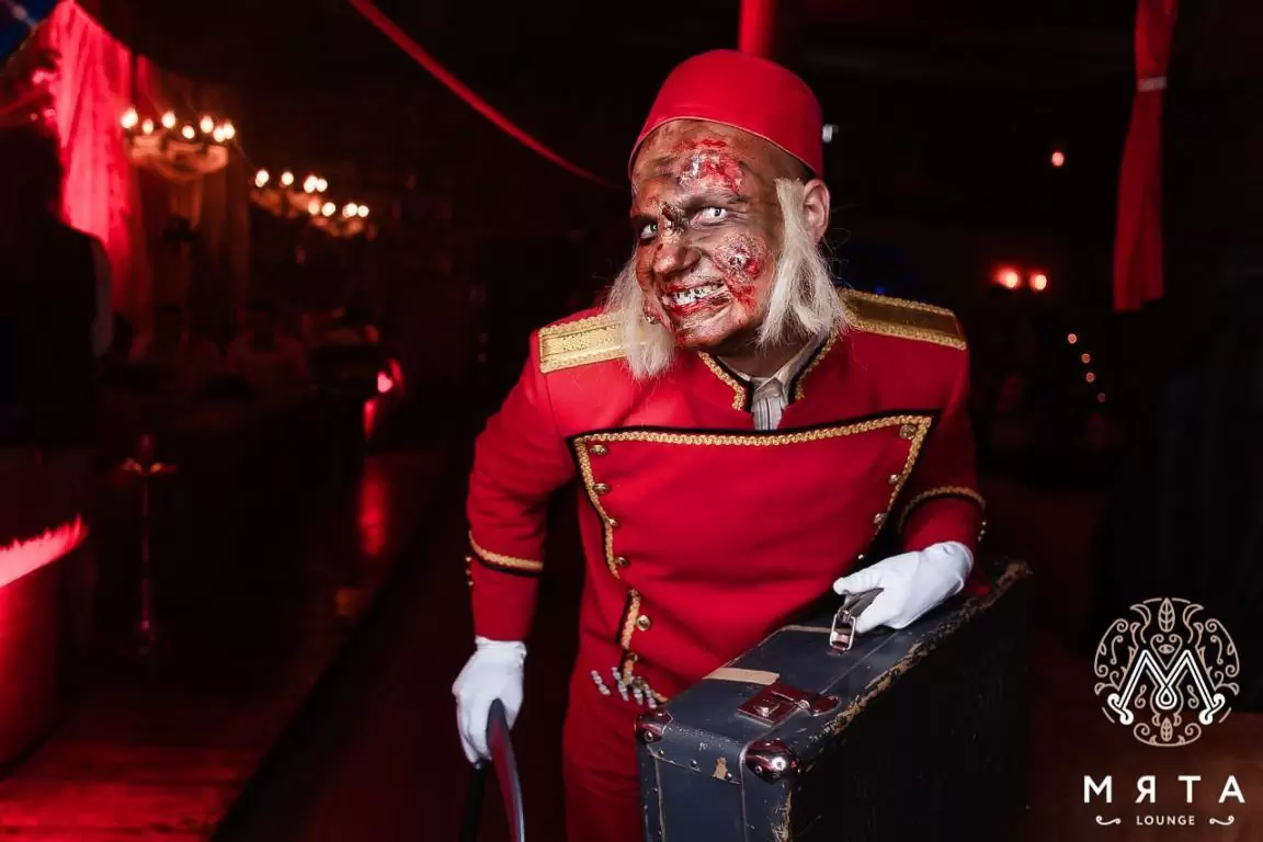 Аниматоры Зомби в кальянную на Хэллоуин 2020 Минск