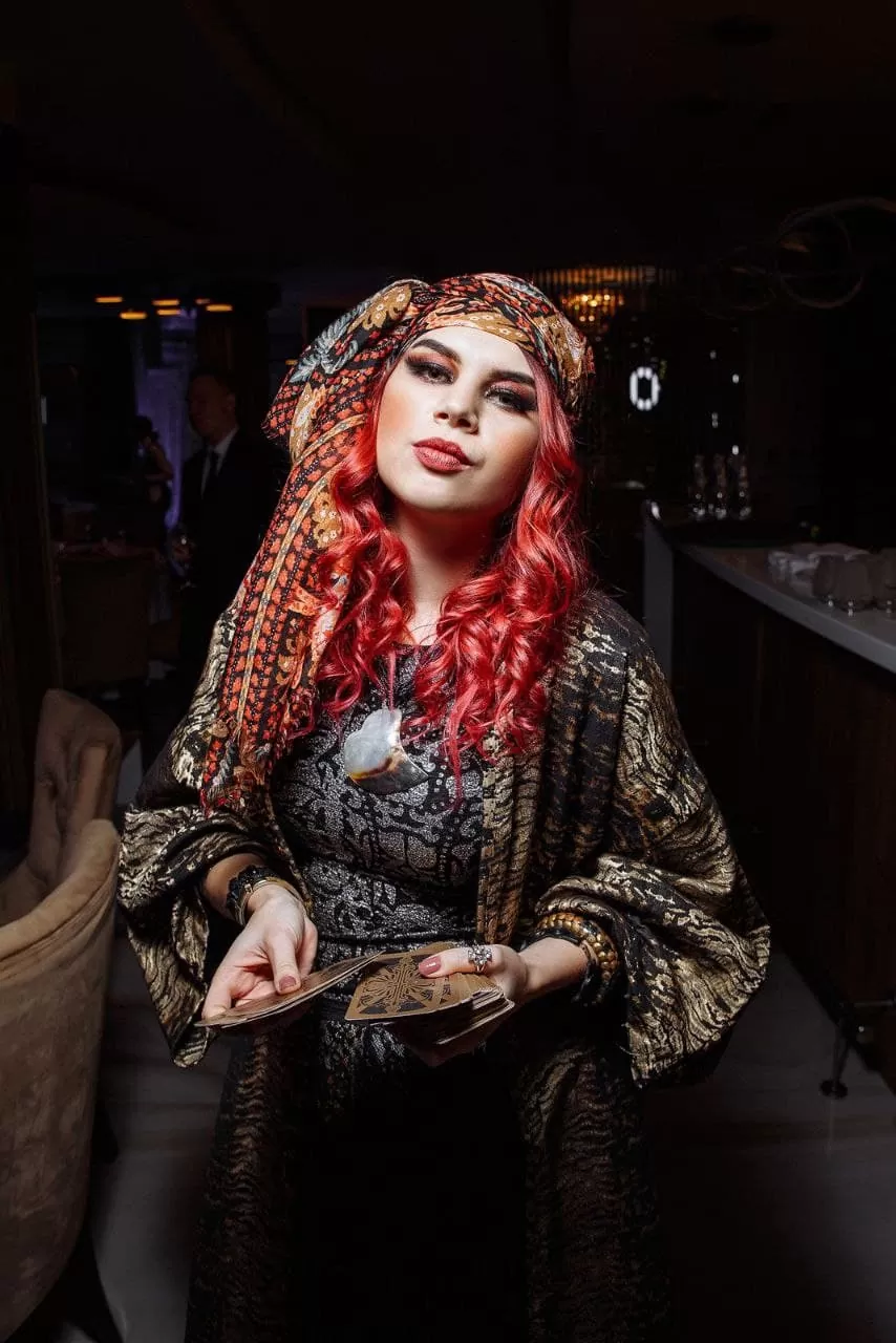 Аниматор Гадалка на празднике