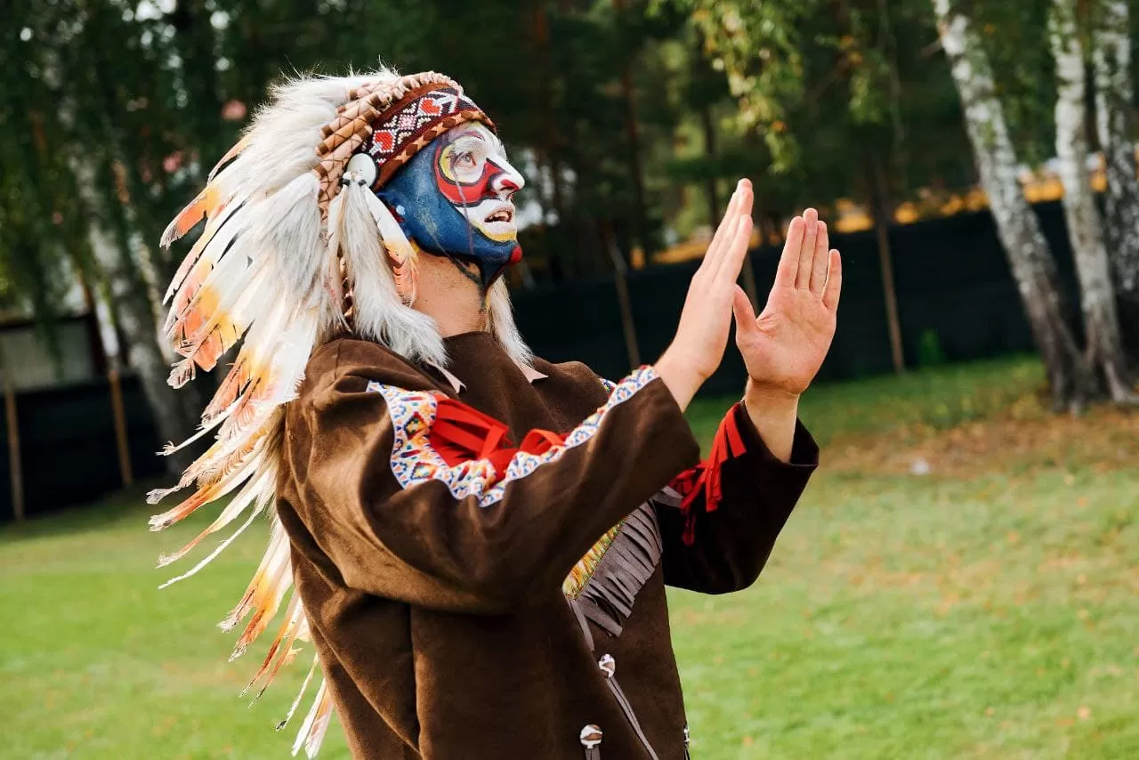 аниматор индеец на праздник в Минске